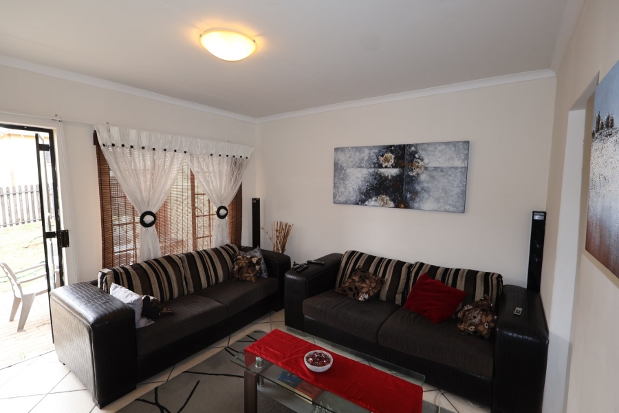 2 Bedroom Property for Sale in Hillside Free State
